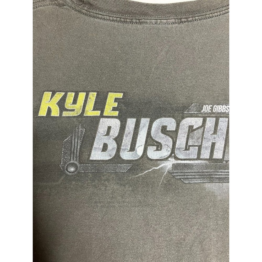 Kyle Busch M&M's Nascar Racing Men's XL Distressed T-Shirt - Picture 10 of 11